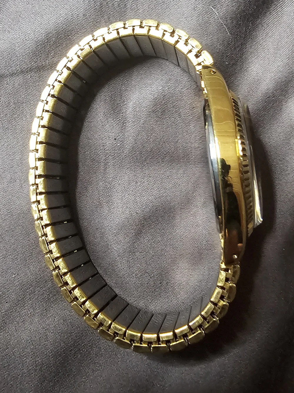 Black Hills Gold Men’s Gold-Tone Diamond Quartz Watch Vintage
